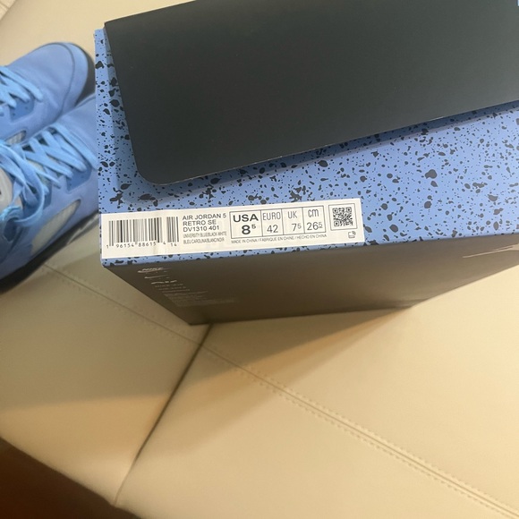 Jordan Men's Black and Blue Sneakers - Picture 3 of 8